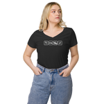Essen, Schlafen, Reiten, Wiederholung / Eng anliegendes Shirt mit V-Ausschnitt