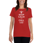 Keep calm and call 122 / Kurzärmeliges T-Shirt für Damen